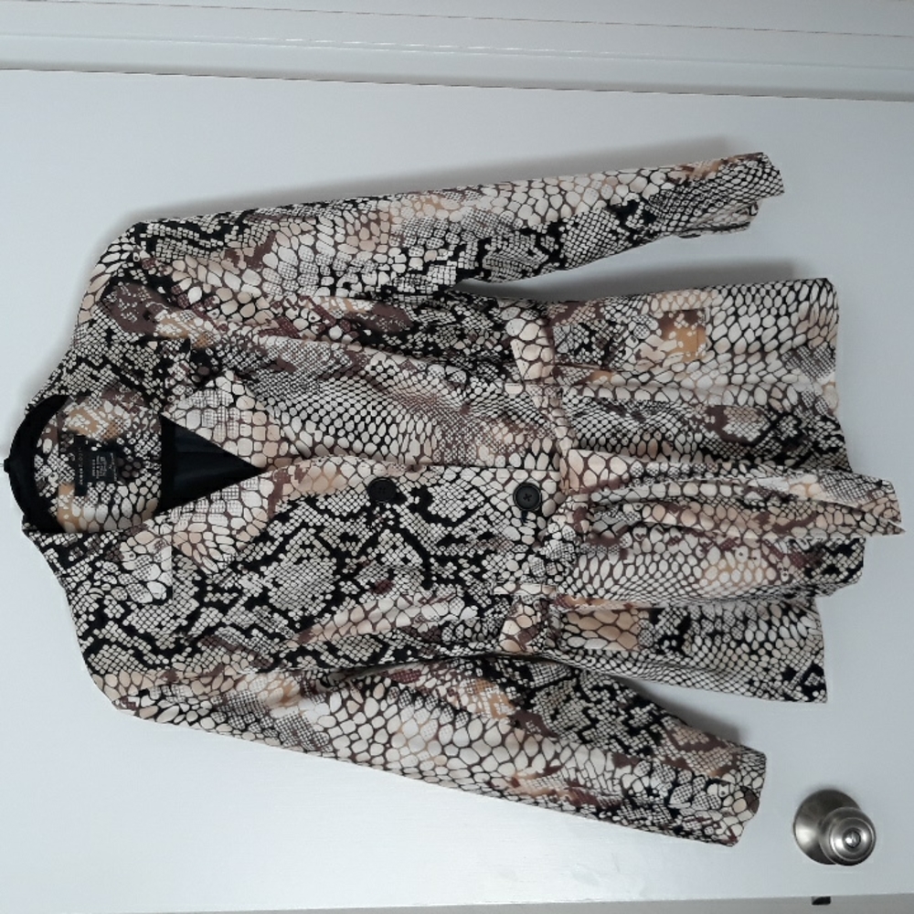 Robert Louis reptile print trench jacket